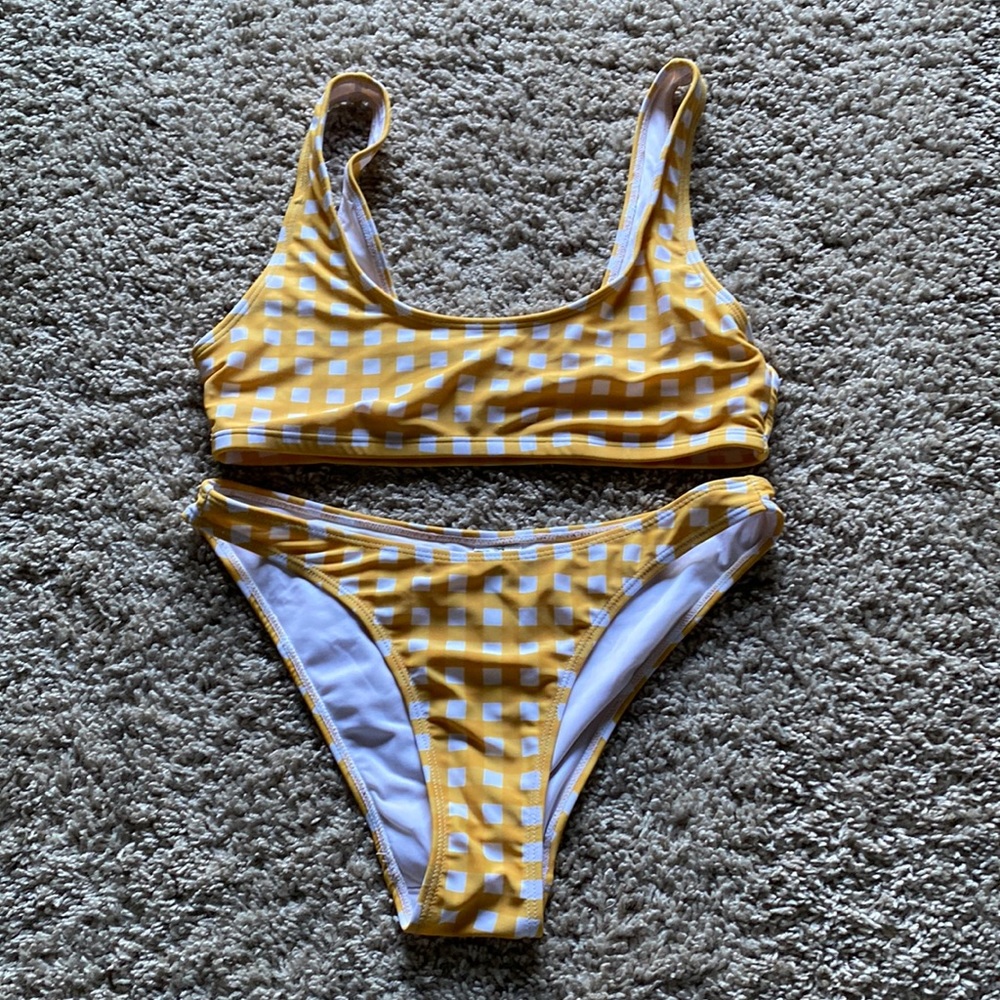 Forever 21 bikini size small